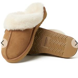Fireside Dearfoams Sydney Water Resist. Genuine Shearling Scuff Slipper size 6.